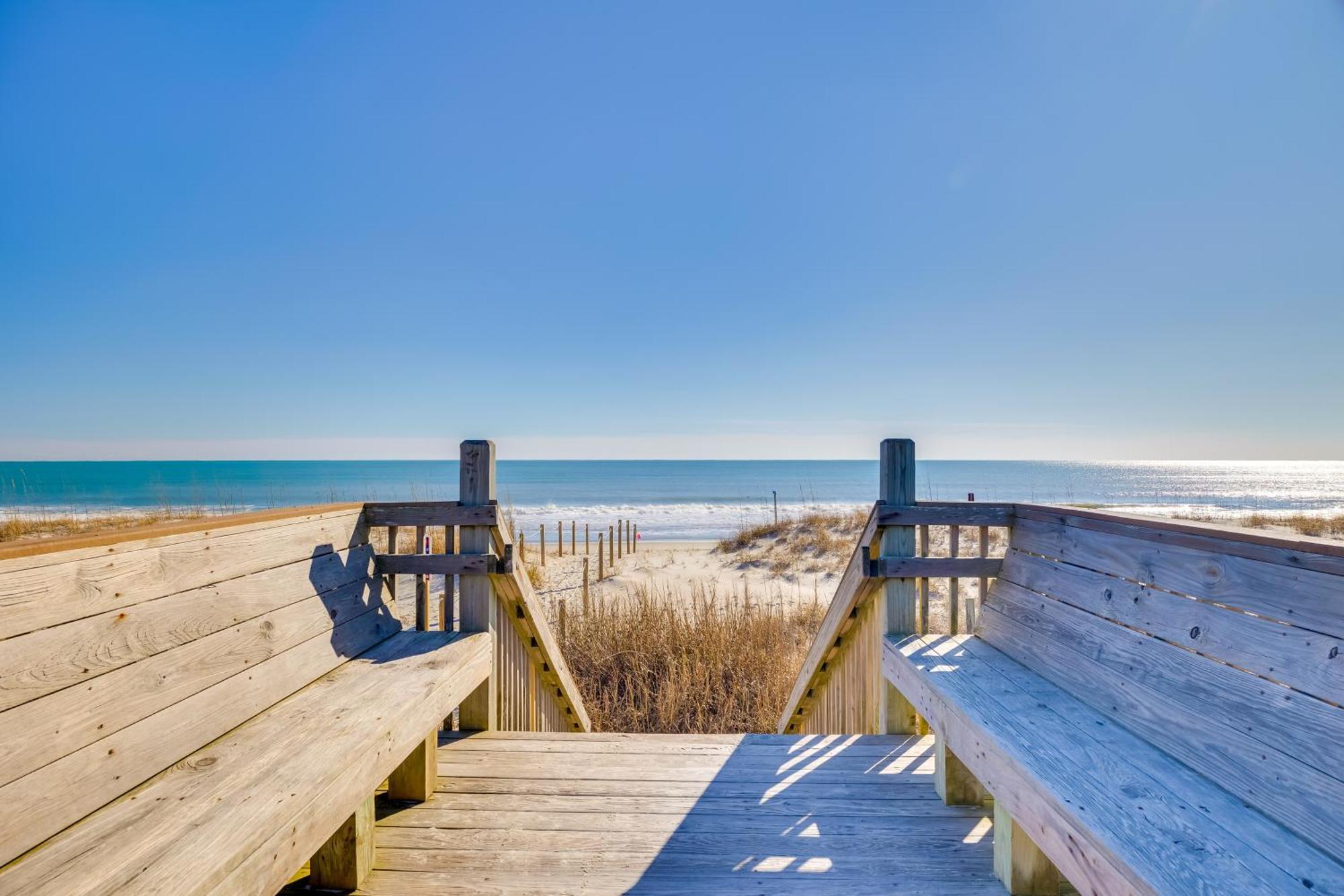 Lovely Emerald Isle Home, Walk To Beach! מראה חיצוני תמונה