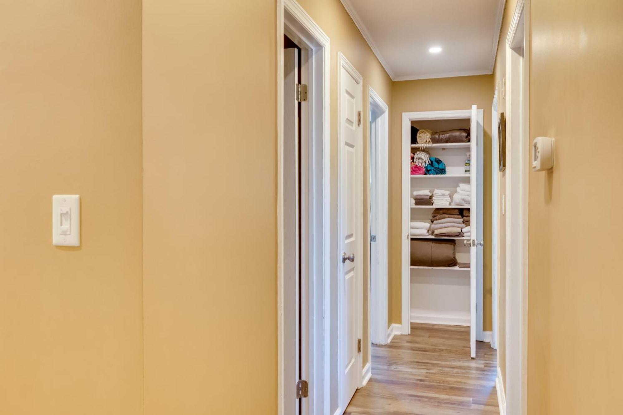 Lovely Emerald Isle Home, Walk To Beach! מראה חיצוני תמונה
