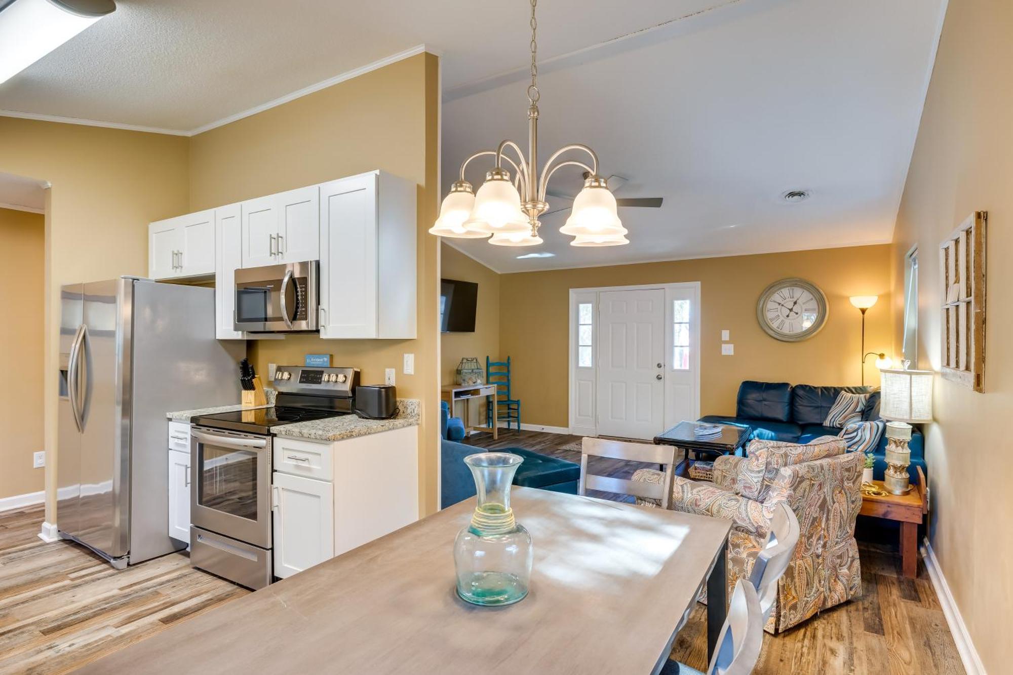 Lovely Emerald Isle Home, Walk To Beach! מראה חיצוני תמונה