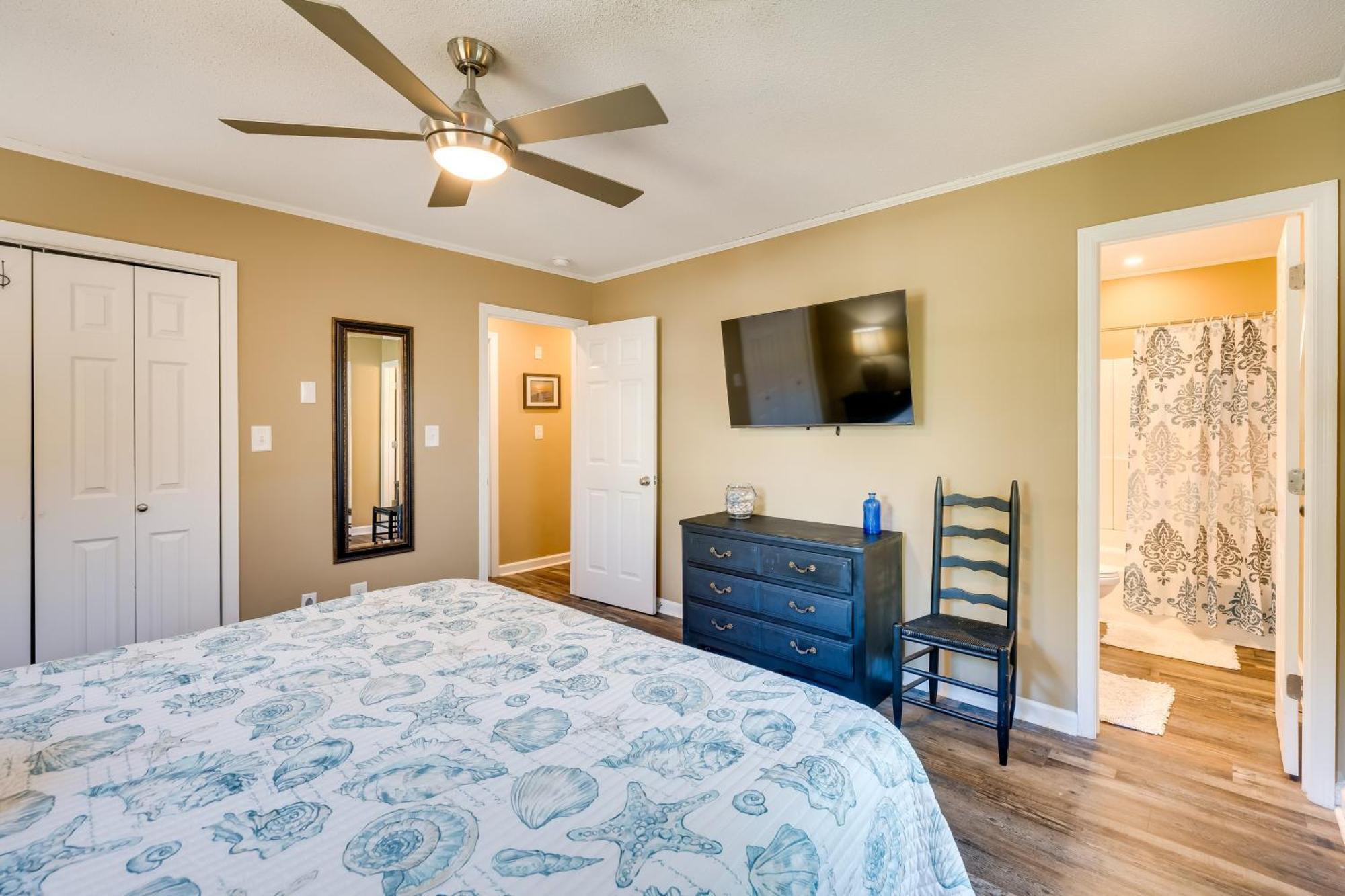 Lovely Emerald Isle Home, Walk To Beach! מראה חיצוני תמונה