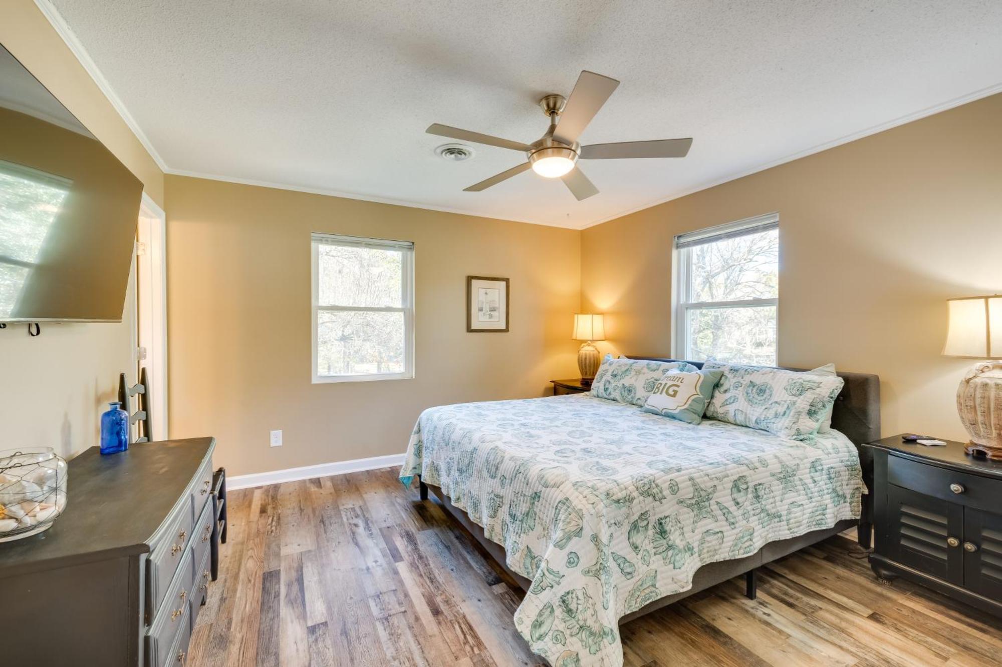 Lovely Emerald Isle Home, Walk To Beach! מראה חיצוני תמונה