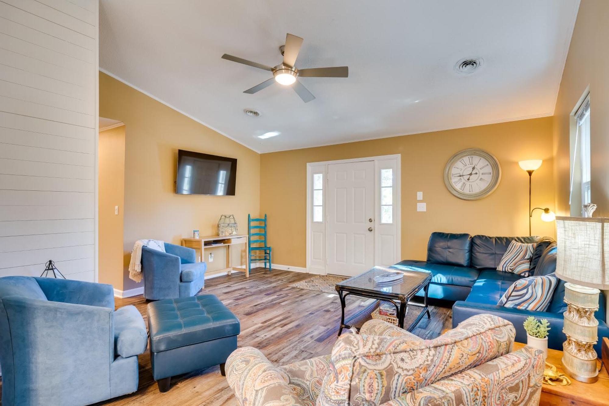 Lovely Emerald Isle Home, Walk To Beach! מראה חיצוני תמונה