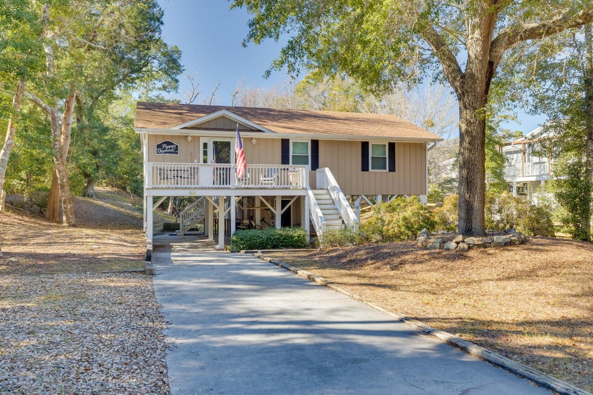 Lovely Emerald Isle Home, Walk To Beach! מראה חיצוני תמונה